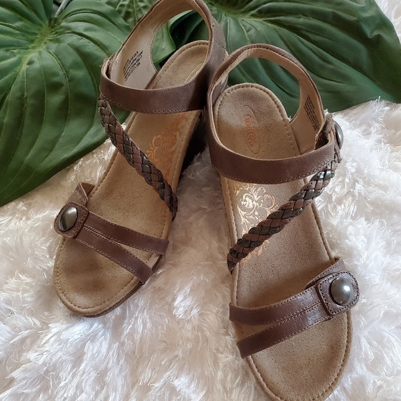 aetrex naya wedge sandal